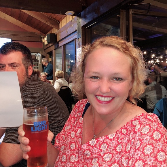 Meet your Posher, Kari - Picture 1 of 1